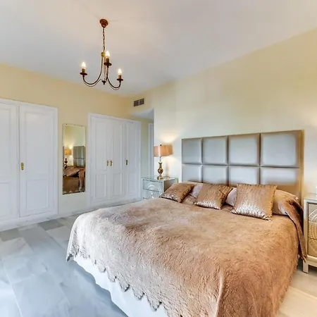Beachside Puerto Banus Luxury Aprt2 ماربيا