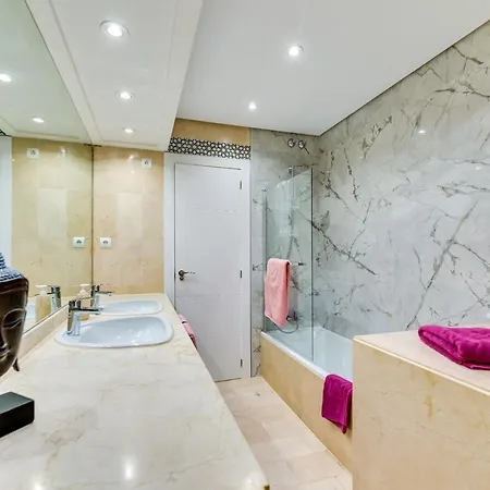 Puerto Banus2 Beachfront And Pools Apartment Marbella
