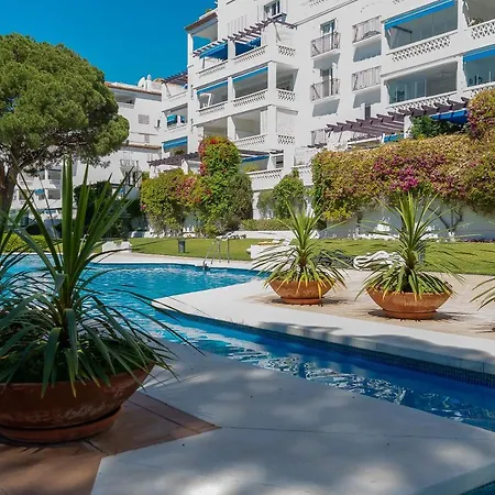 Puerto Banus2 Beachfront And Pools Apartment Marbella